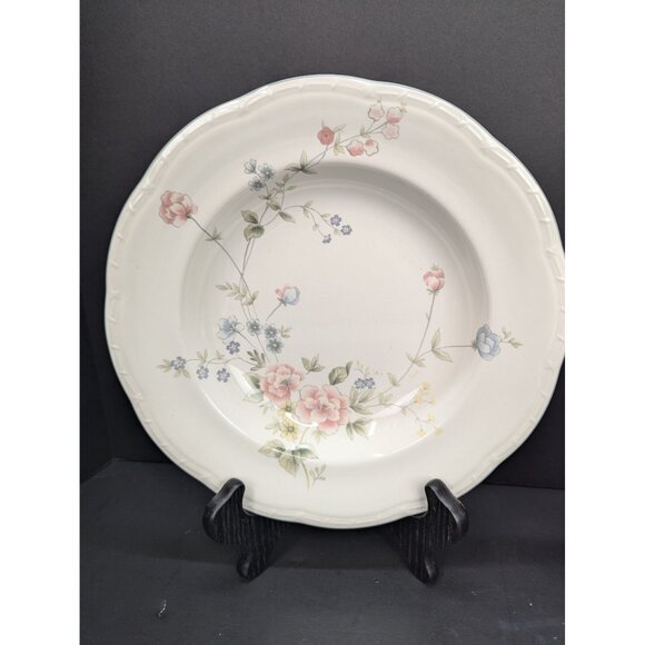 Mikasa Dinner at Eight DB 010 Gardenia Wide Brim Soup Bowl Replacement Lot of 2 - Picture 2 of 9